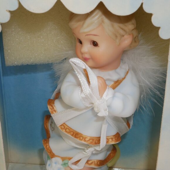 Marie Osmond Little Miracles April Angel Figurine Bisque Porcelain Collectible - Picture 4 of 7